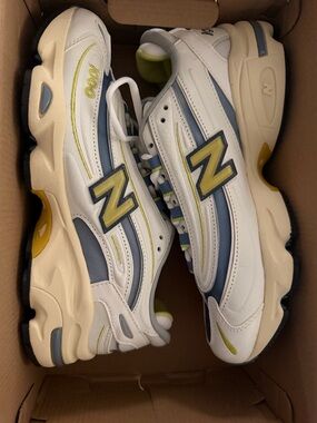 New Balance 1000 White blue Yellow Athletic Sneakers mens 8 womans 9.5